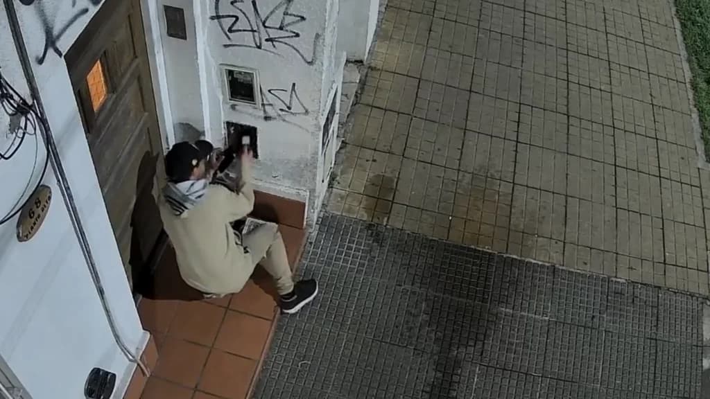 Roban medidores para venderlos como chatarra: el negocio detrás del daño a los vecinos - imagen de origen