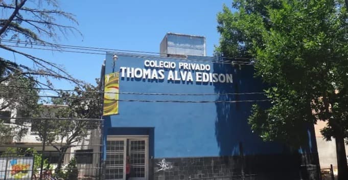 Ituzaingó: alumnos usaron Inteligencia Artificial para trucar fotos íntimas de sus compañeras - imagen de origen