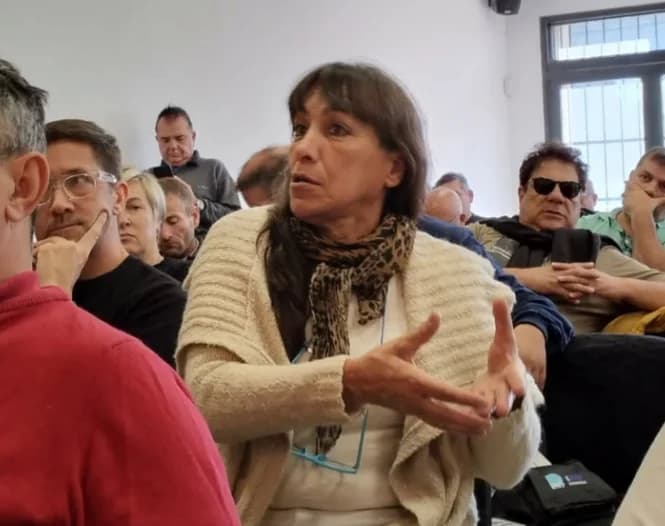 Nélida Haye de los Municipales de Echeverría: «Walter Correa responde a la voluntad de los intendentes para no convocar la paritaria provincial» - imagen de origen