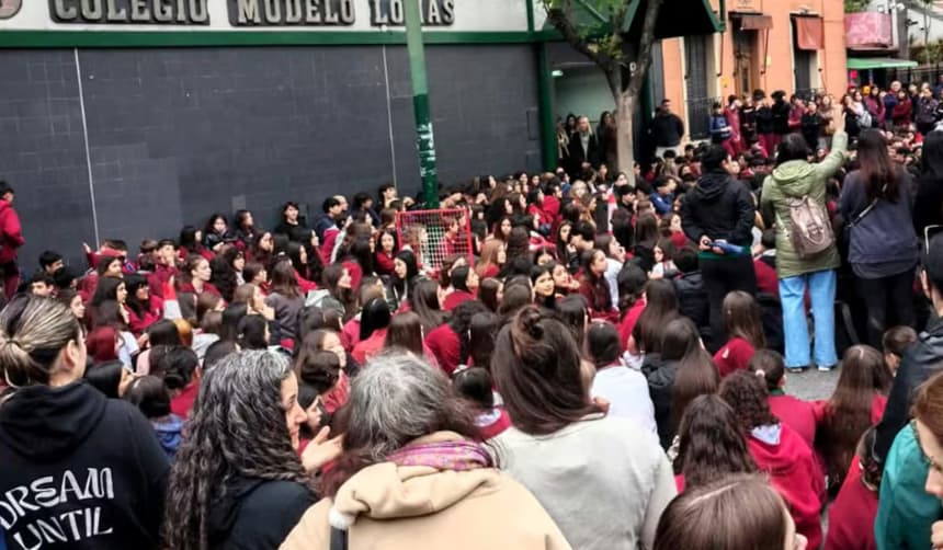 Dos alumnos de 15 años fueron imputados por las imágenes sexuales falsas - imagen de origen