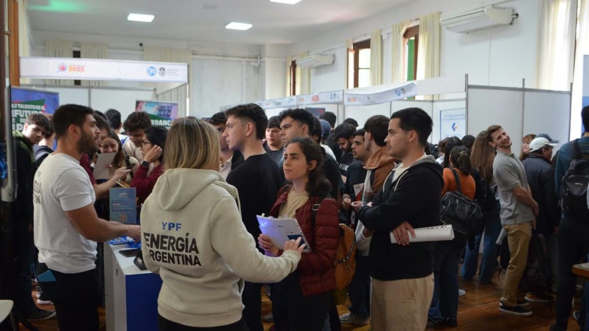 La Expo Empleo 2026 se desarrollará este jueves de 17.30 a 21 en la Facultad de Ingeniería de Lomas.