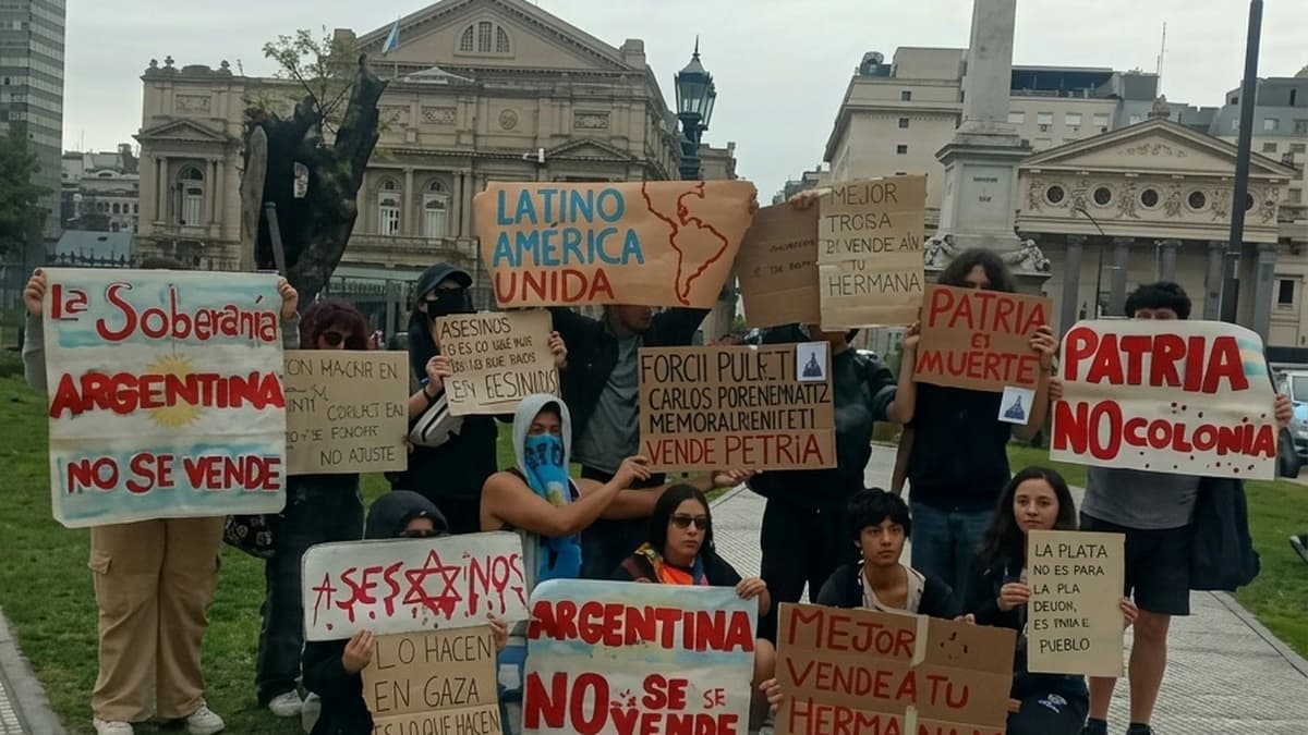 El Foro Hídrico de Lomas reclamó por el agua, el territorio y el futuro de AySA - imagen de origen