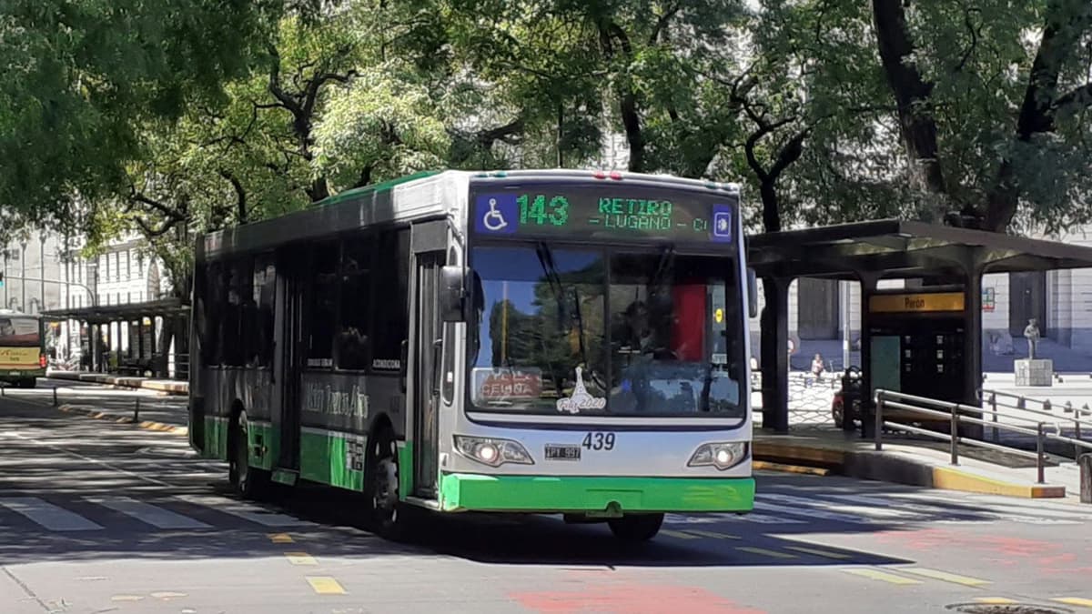 Proyectan cambios en la Línea 143: sumarán ramal entre Plaza Constitución y Puente La Noria - imagen de origen